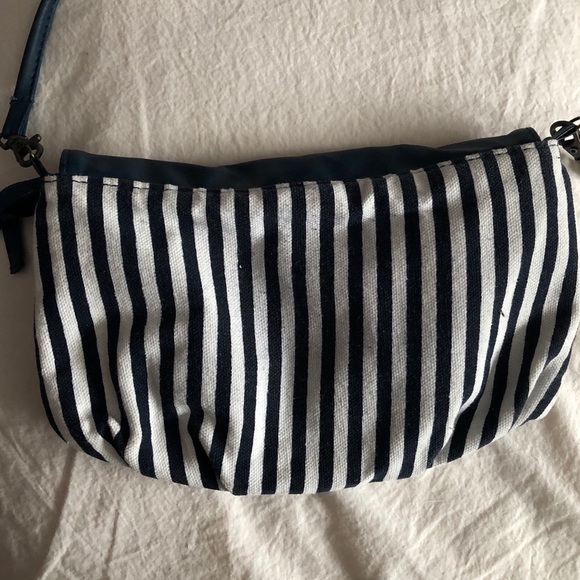 Striped crossbody purse - Picture 4 of 5